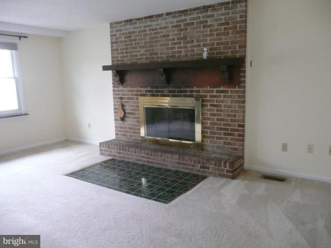7927 Fitzroy Street Alexandria, VA 22309 - Photo 3 of 15 Family Room