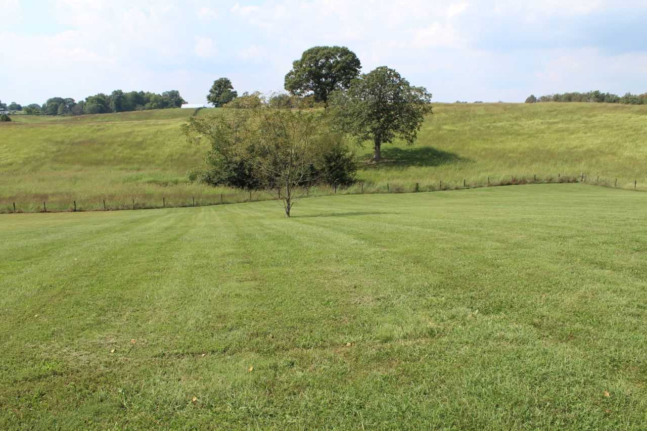 351 Stoney Point Church Road Smiths Grove, KY 42171 - Photo 5 of 17 Gallery Image 5