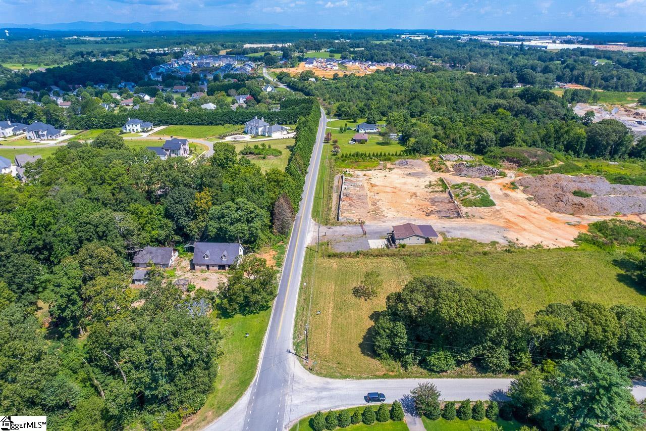 940 Brockman McClimon Road Greer, SC 29651 - Photo 6 of 11 Gallery Image 6