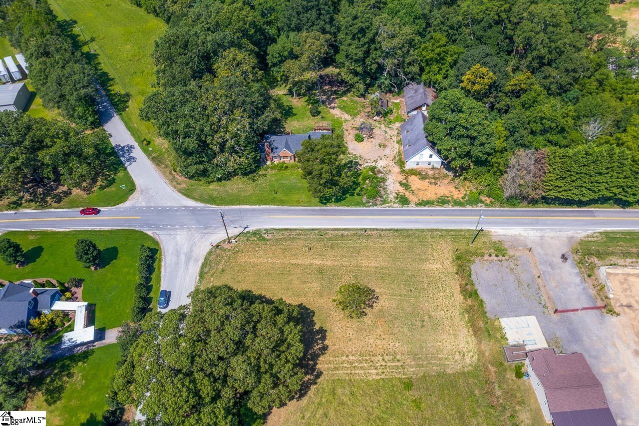 940 Brockman McClimon Road Greer, SC 29651 - Photo 9 of 11 Gallery Image 9