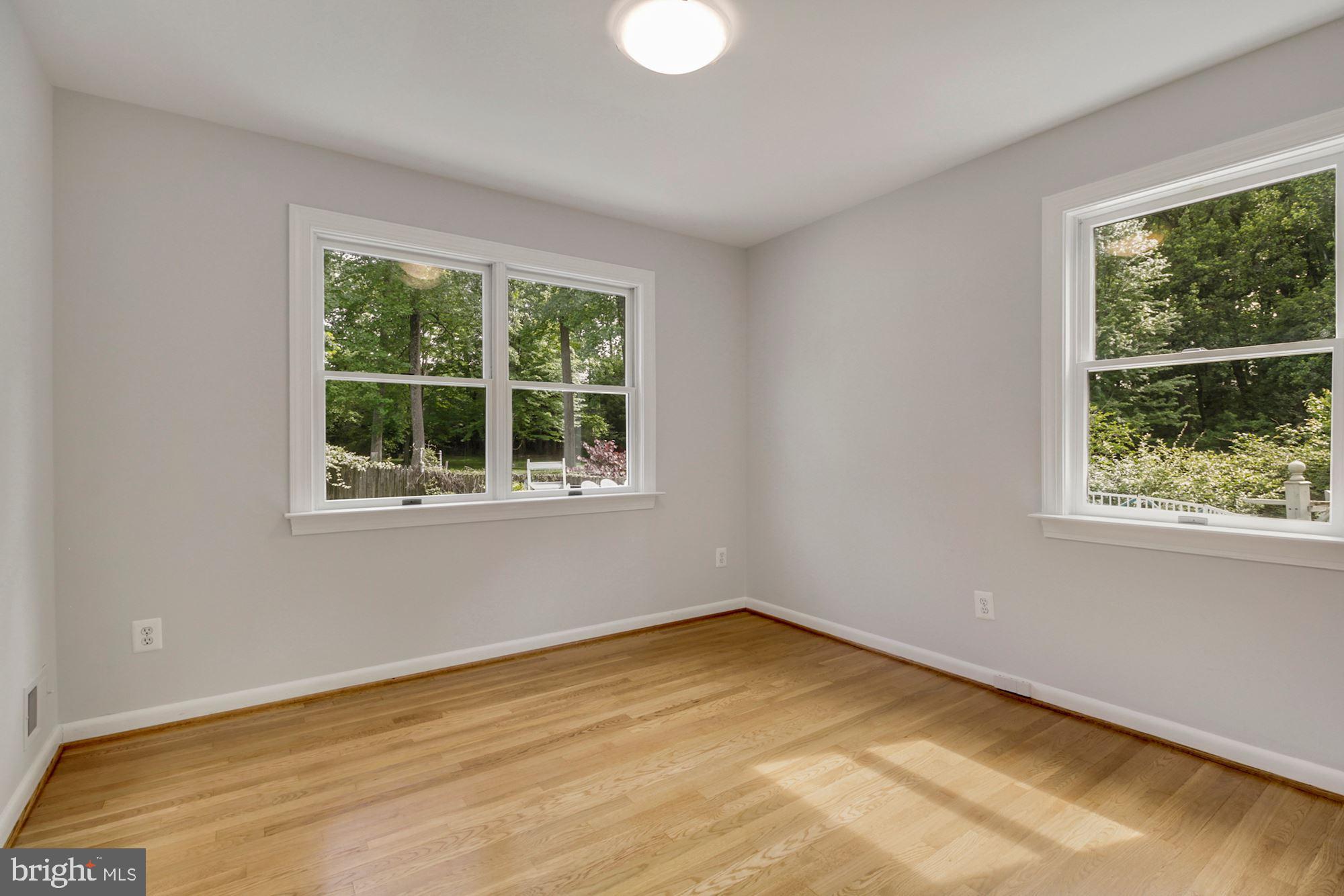 128 Calvert Road Rockville, MD 20850 - Photo 5 of 44 Gallery Image 5