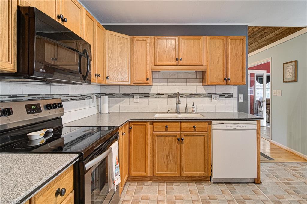 155 Linbrook Drive Winston-Salem, NC 27106 - Photo 16 of 33