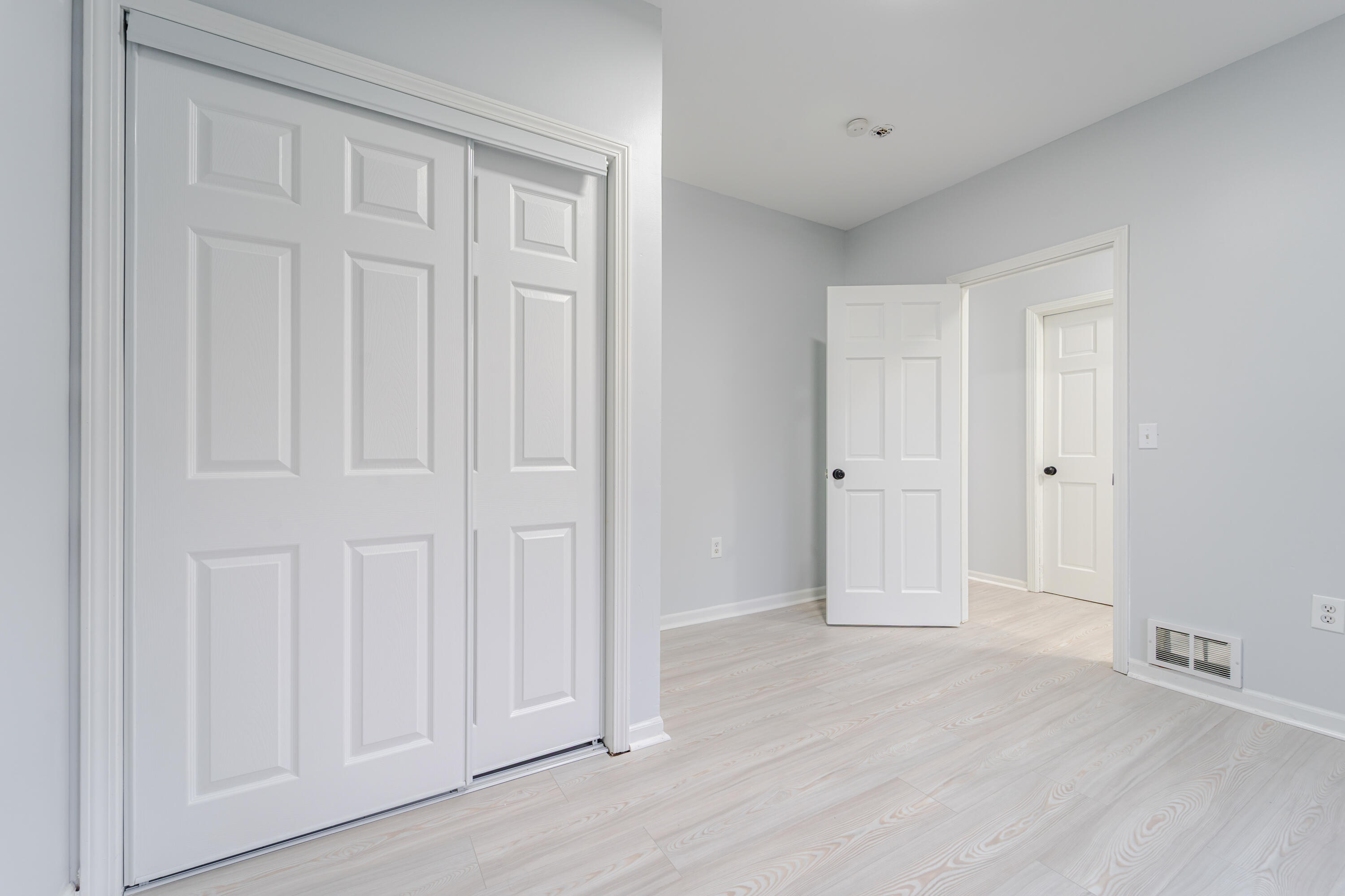 16923 Stephens Road Eastpointe, MI 48021 - Photo 17 of 25 Bedroom 1