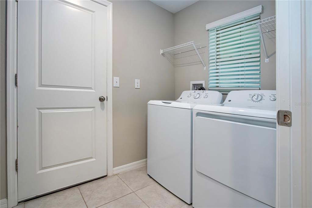 9437 Lemon Drop Loop Sun City Center, FL 33573 - Photo 64 of 86