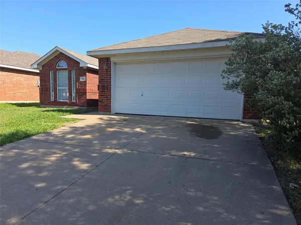 $2,000 | 741 Dema Lane, Fort Worth, TX 76028