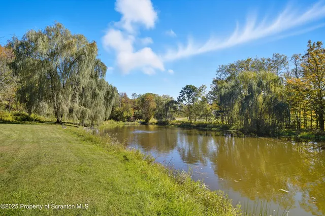 $460,000 | 91 Stevens Road, Lake Ariel, PA 18436