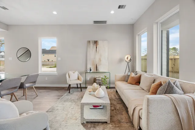 $354,900 | 5923 Wheatley Street, Houston, TX 77091