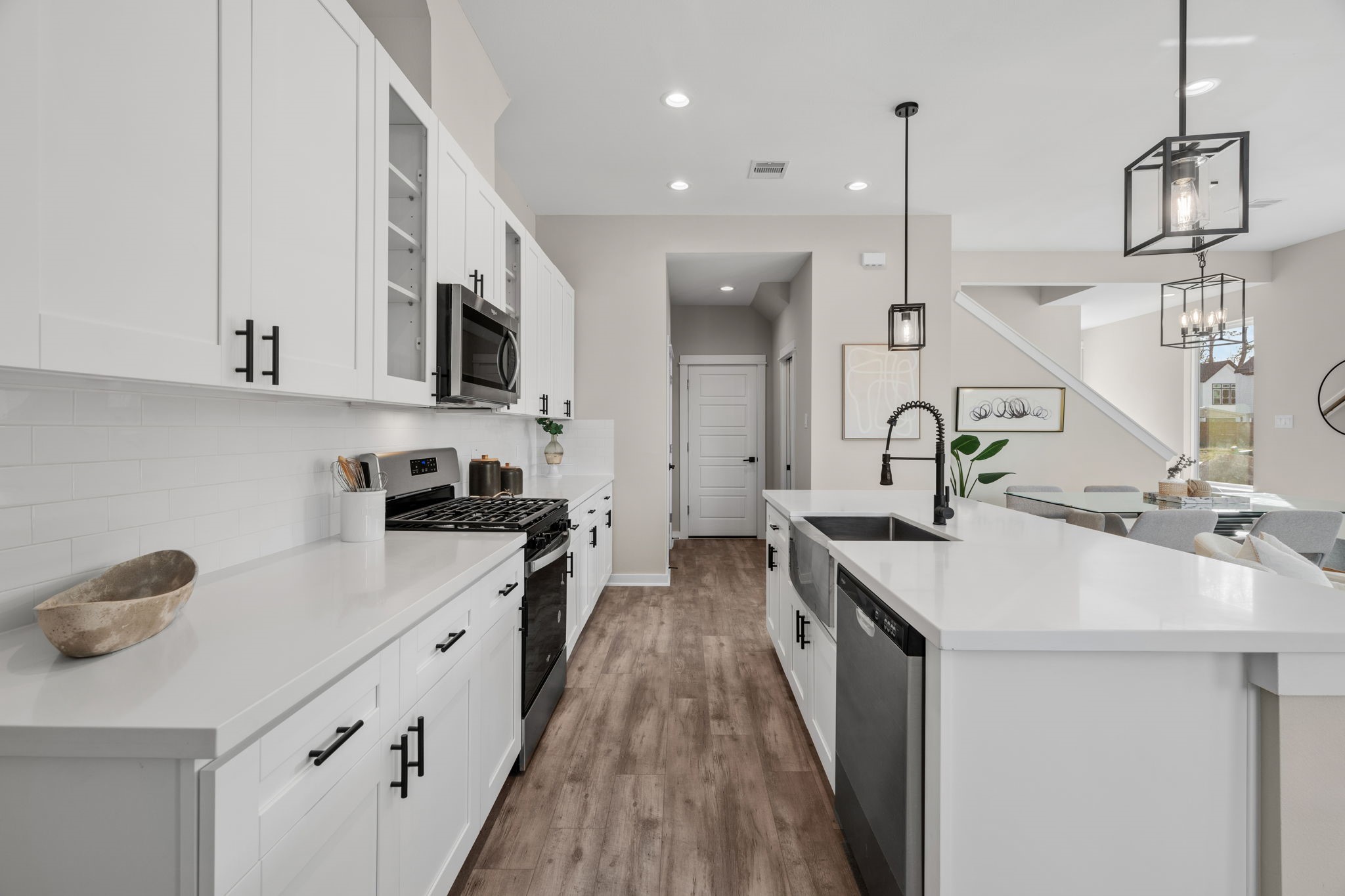 5923 Wheatley Street Houston, TX 77091 - Photo 16 of 44 Photos are of a different unit.