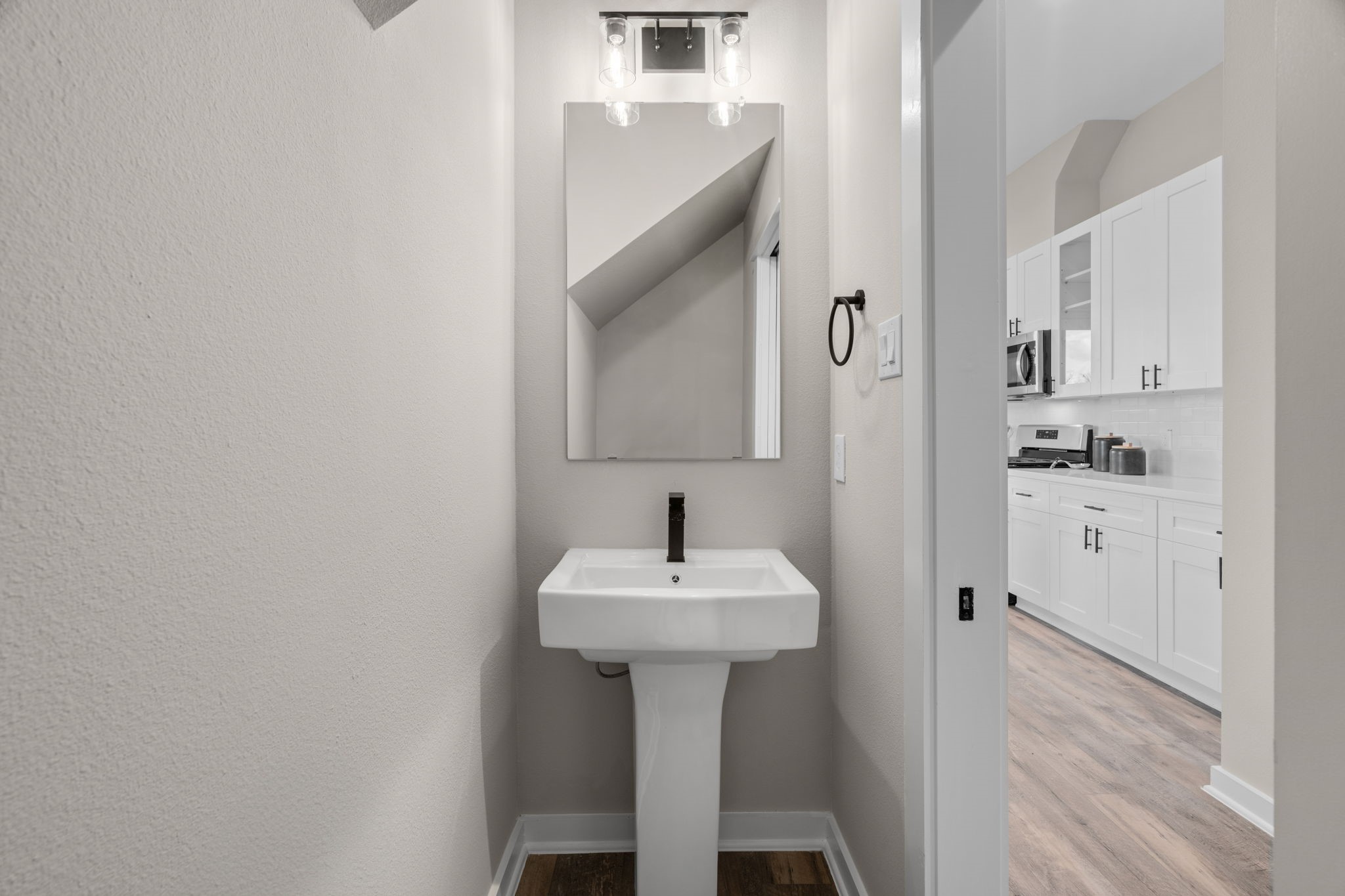 5923 Wheatley Street Houston, TX 77091 - Photo 20 of 44 Photos are of a different unit.