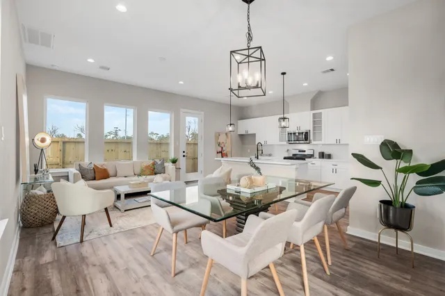 $354,900 | 5923 Wheatley Street, Houston, TX 77091