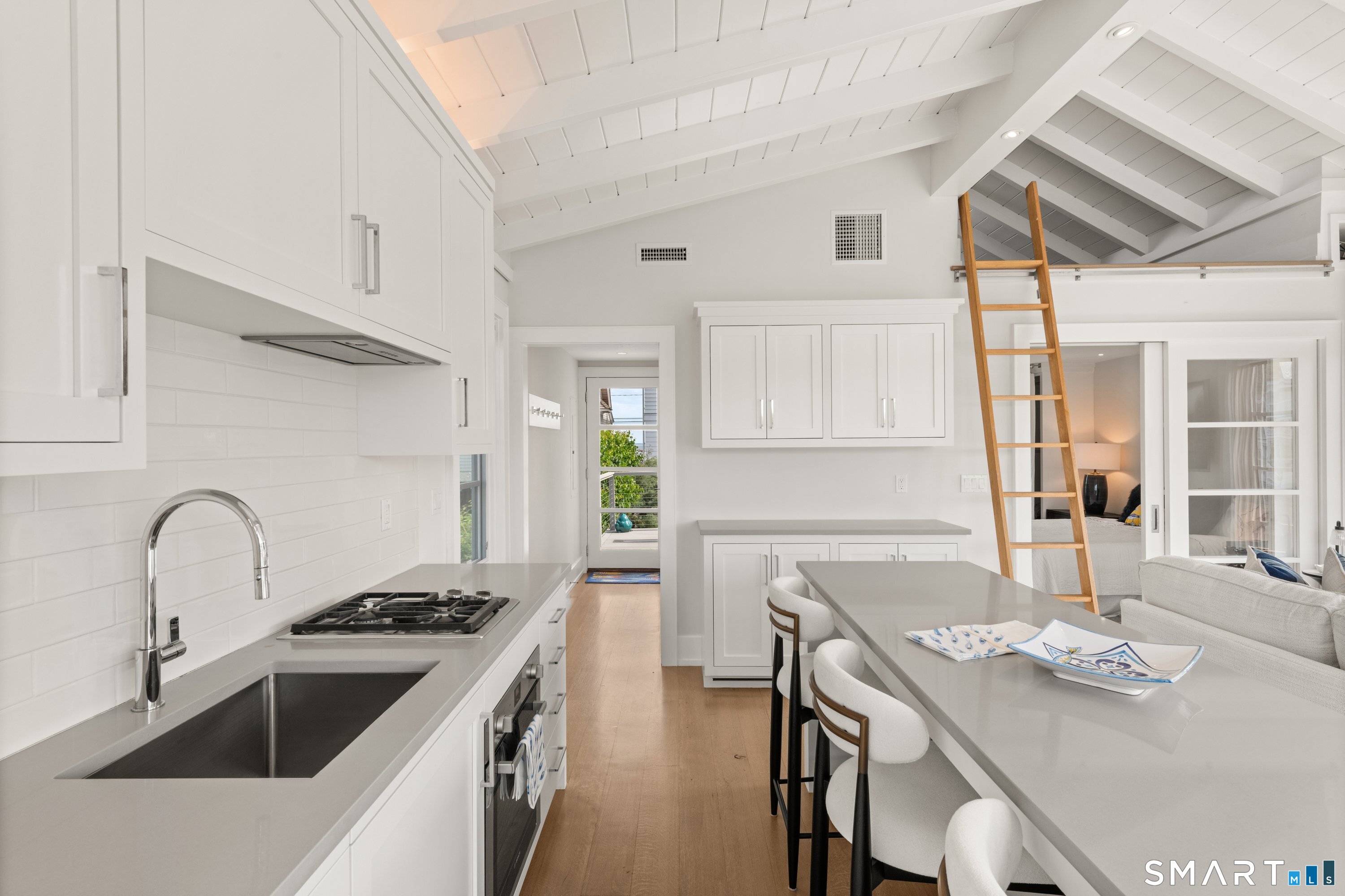 11 Old Mill Road Westport, CT 06880 - Photo 17 of 28