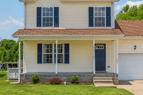 $289,900 | 565 Oakmont Drive, Clarksville, TN 37042