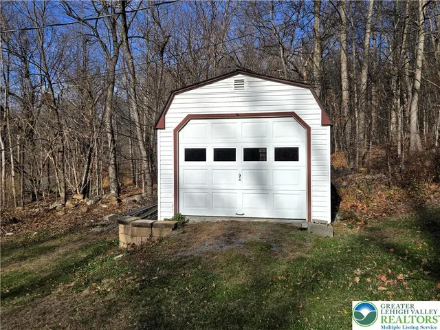 a view of residential building