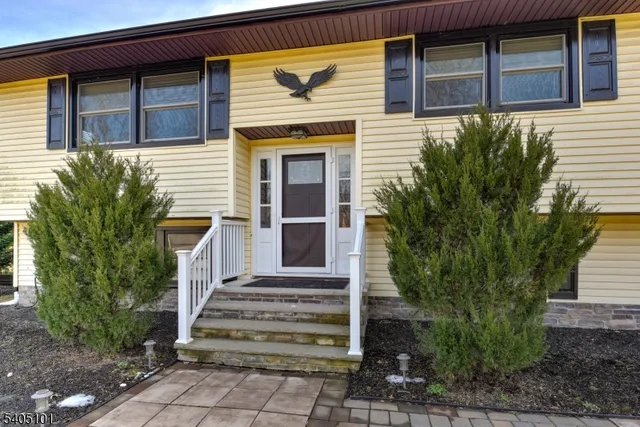 $774,999 | 6 Elm Avenue, Warren, NJ 07059