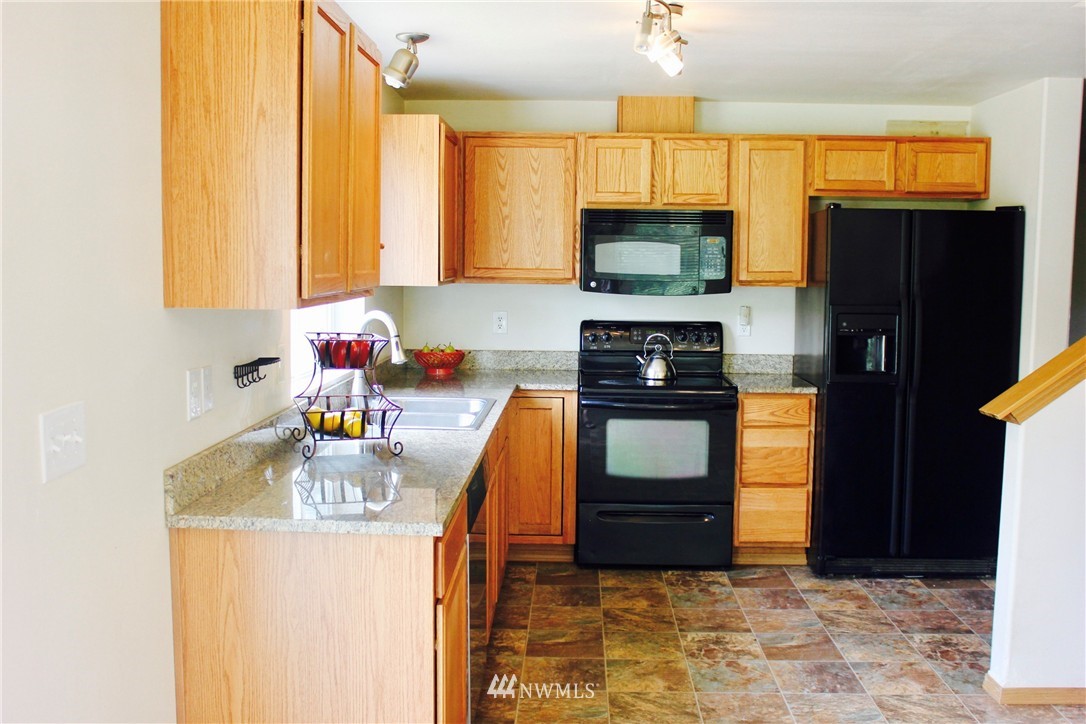 58 Hicklin Road Elma, WA 98541 - Photo 4 of 23 Gallery Image 4