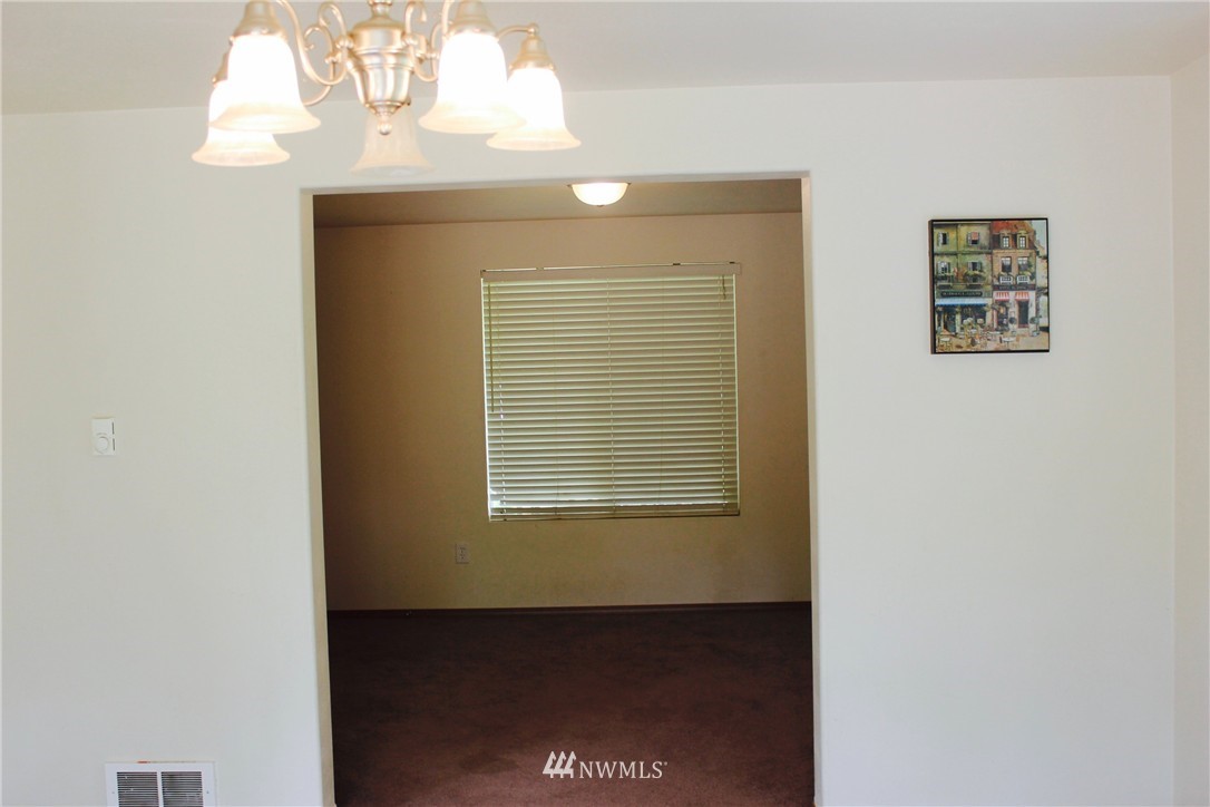 58 Hicklin Road Elma, WA 98541 - Photo 6 of 23 Gallery Image 6