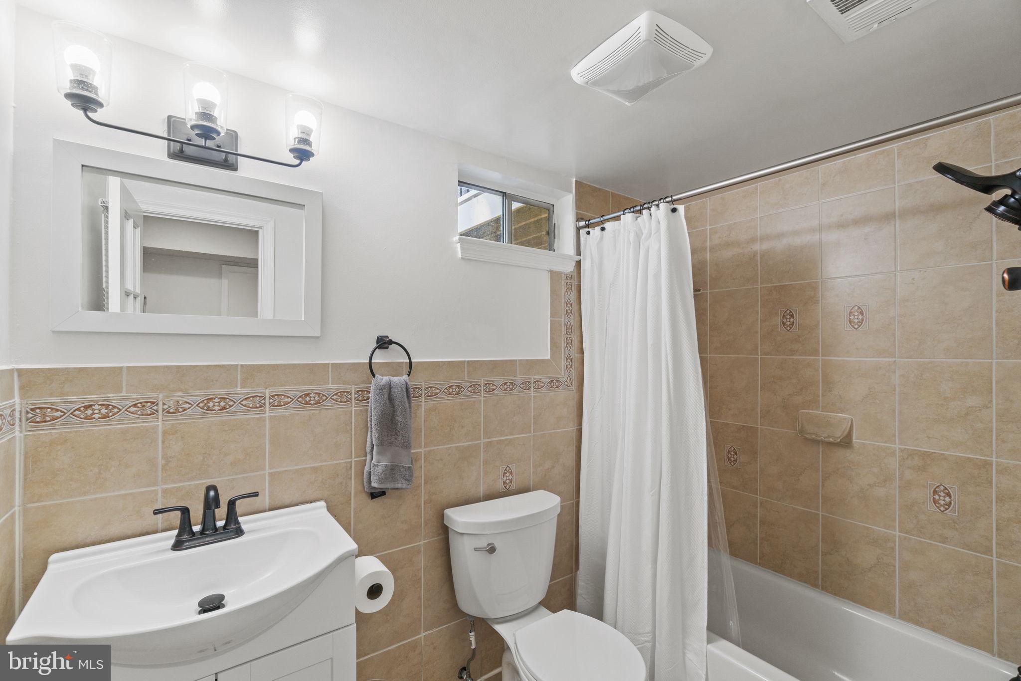18533 Bowie Mill Road Olney, MD 20832 - Photo 29 of 40 Lower Level Full Bath