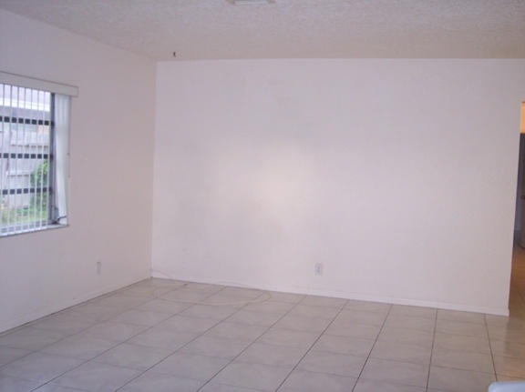 2807 Albatross Road Delray Beach, FL 33444 - Photo 8 of 16 ALB12