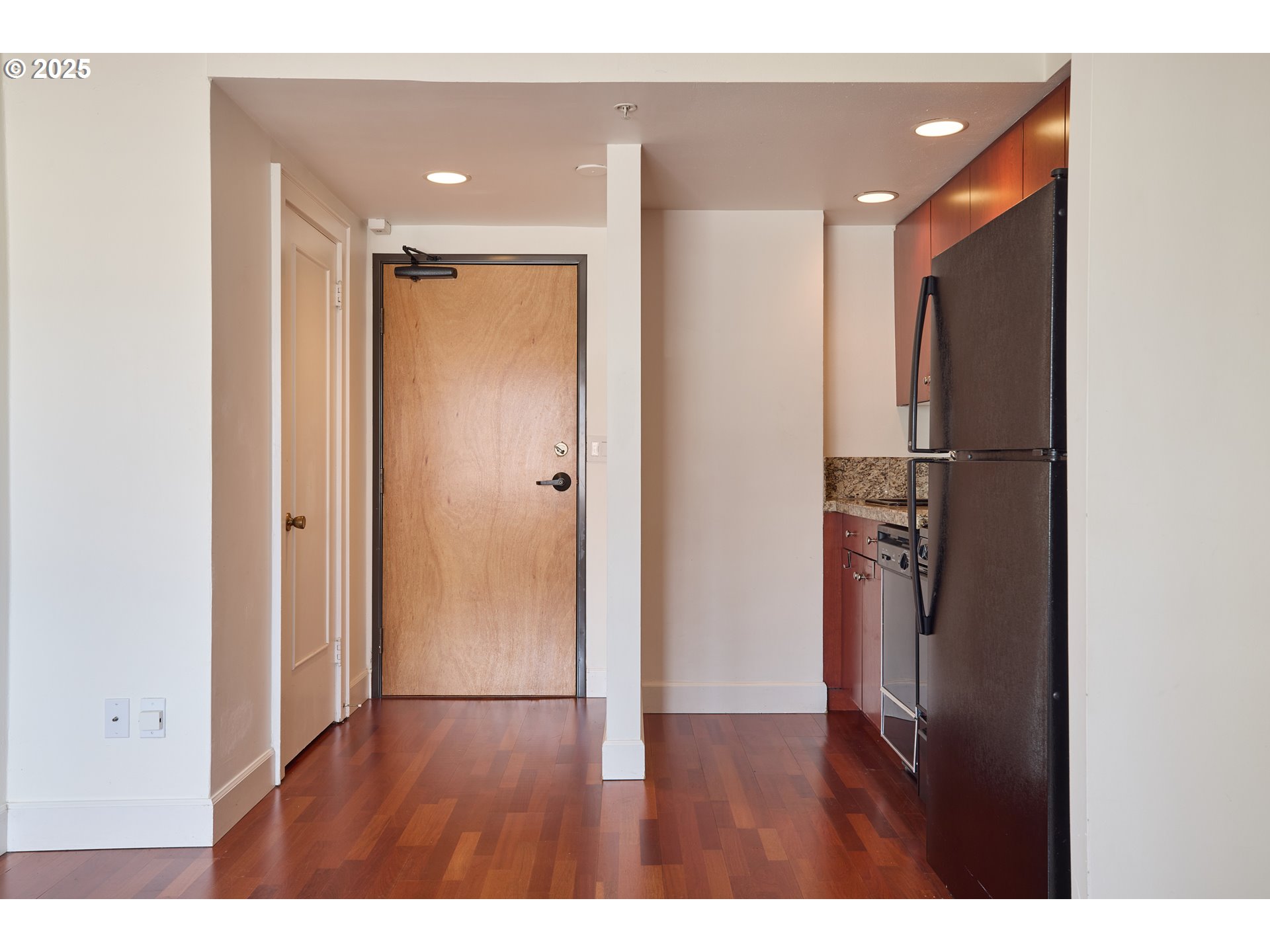 1005 Southwest Park Avenue, Unit 703 Portland, OR 97205 - Photo 11 of 35