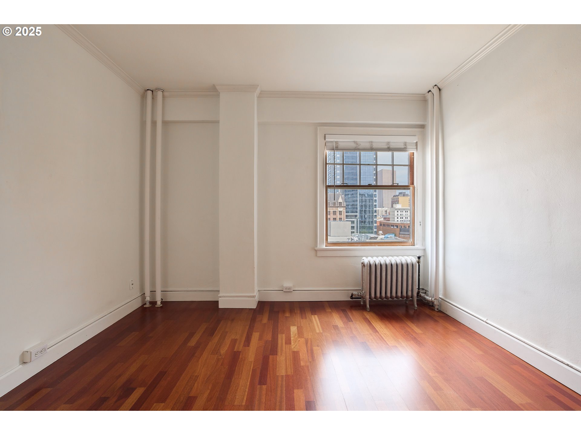 1005 Southwest Park Avenue, Unit 703 Portland, OR 97205 - Photo 4 of 35