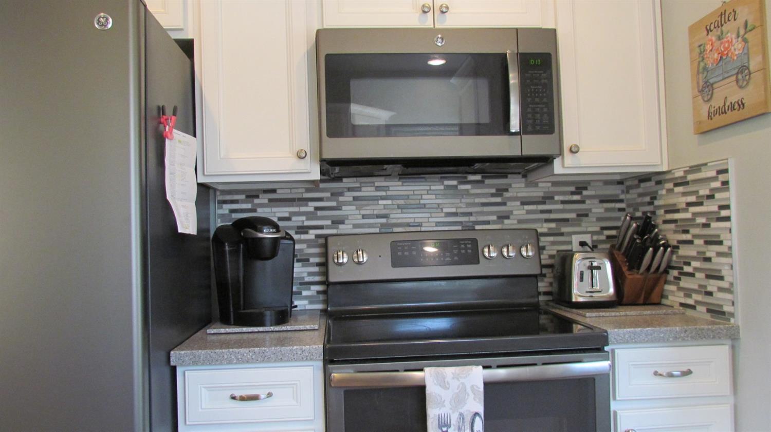 188 West Myrtle Avenue Reedley, CA 93654 - Photo 11 of 30 Gallery Image 11