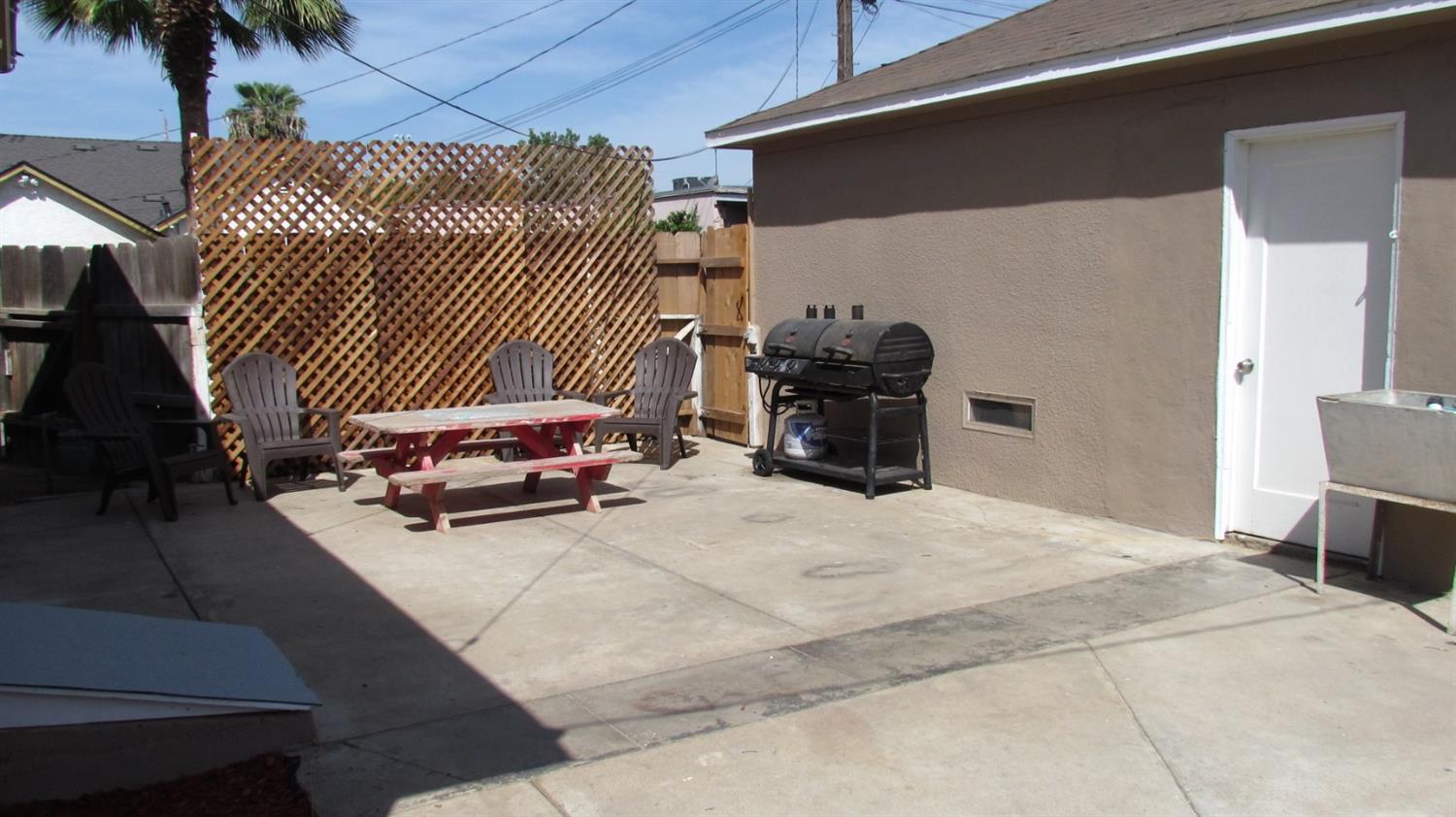188 West Myrtle Avenue Reedley, CA 93654 - Photo 24 of 30 Gallery Image 24