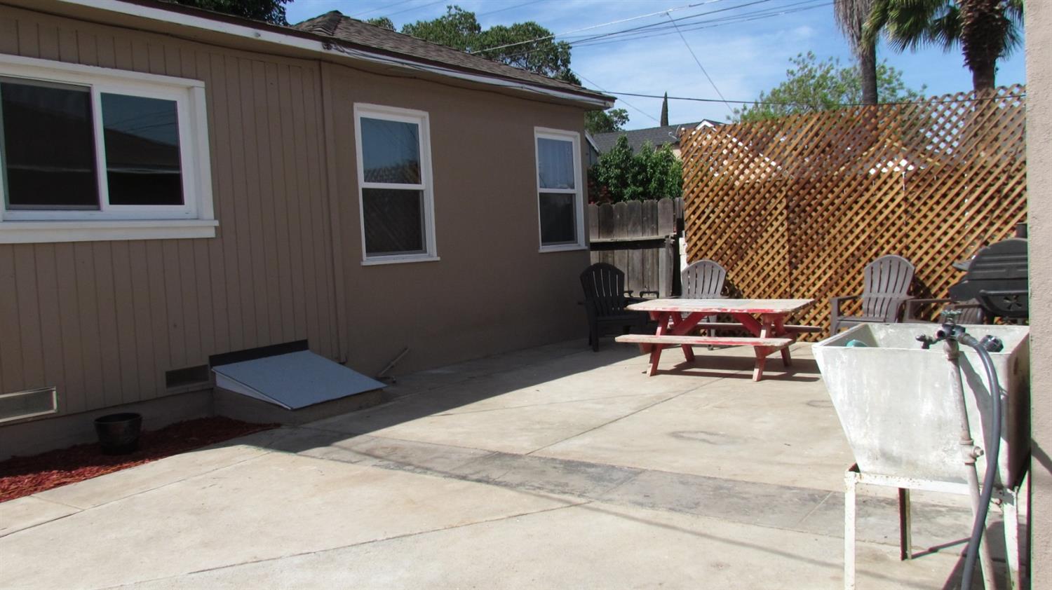 188 West Myrtle Avenue Reedley, CA 93654 - Photo 25 of 30 Gallery Image 25