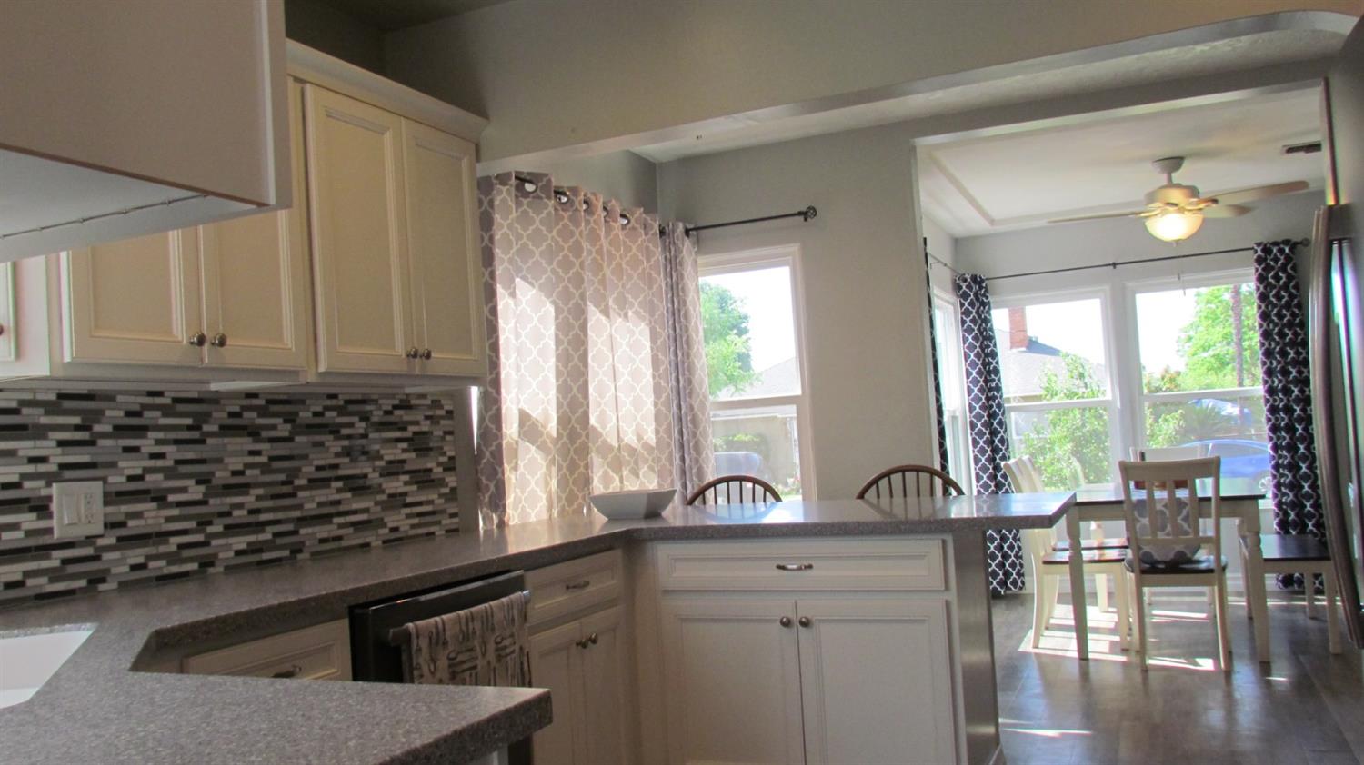 188 West Myrtle Avenue Reedley, CA 93654 - Photo 9 of 30 Gallery Image 9