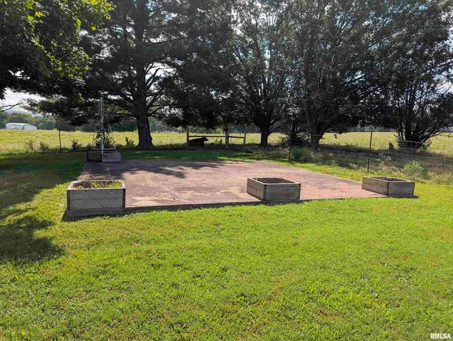 $189,900 | 425 Peak Road, Harrisburg, IL 62946