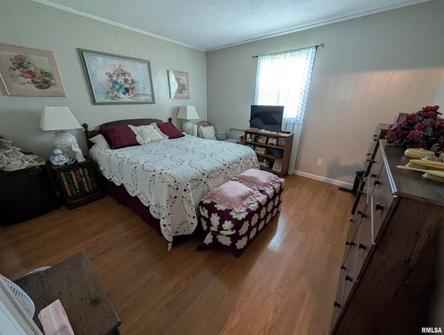 $189,900 | 425 Peak Road, Harrisburg, IL 62946