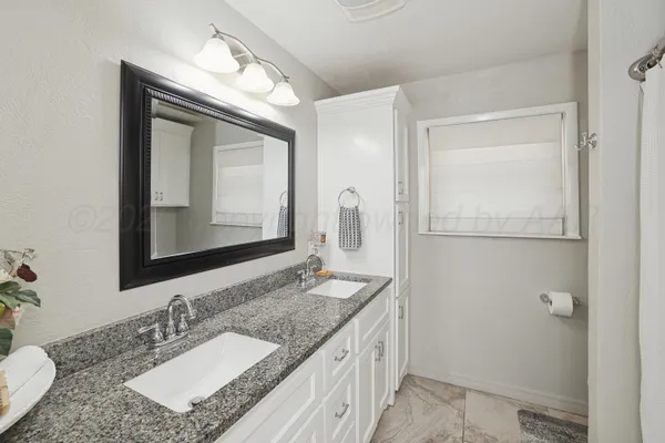 $314,500 | 43 Fannin Drive, Tulia, TX 79088