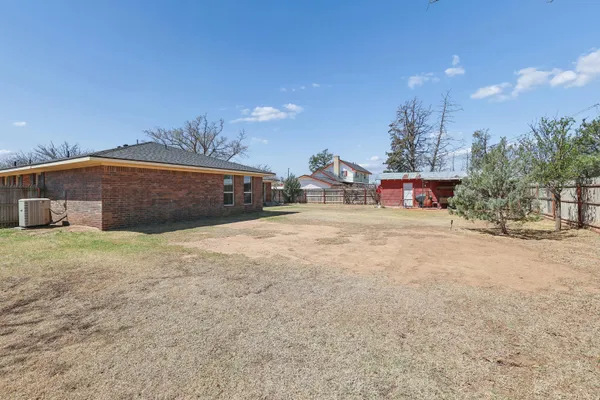 $314,500 | 43 Fannin Drive, Tulia, TX 79088