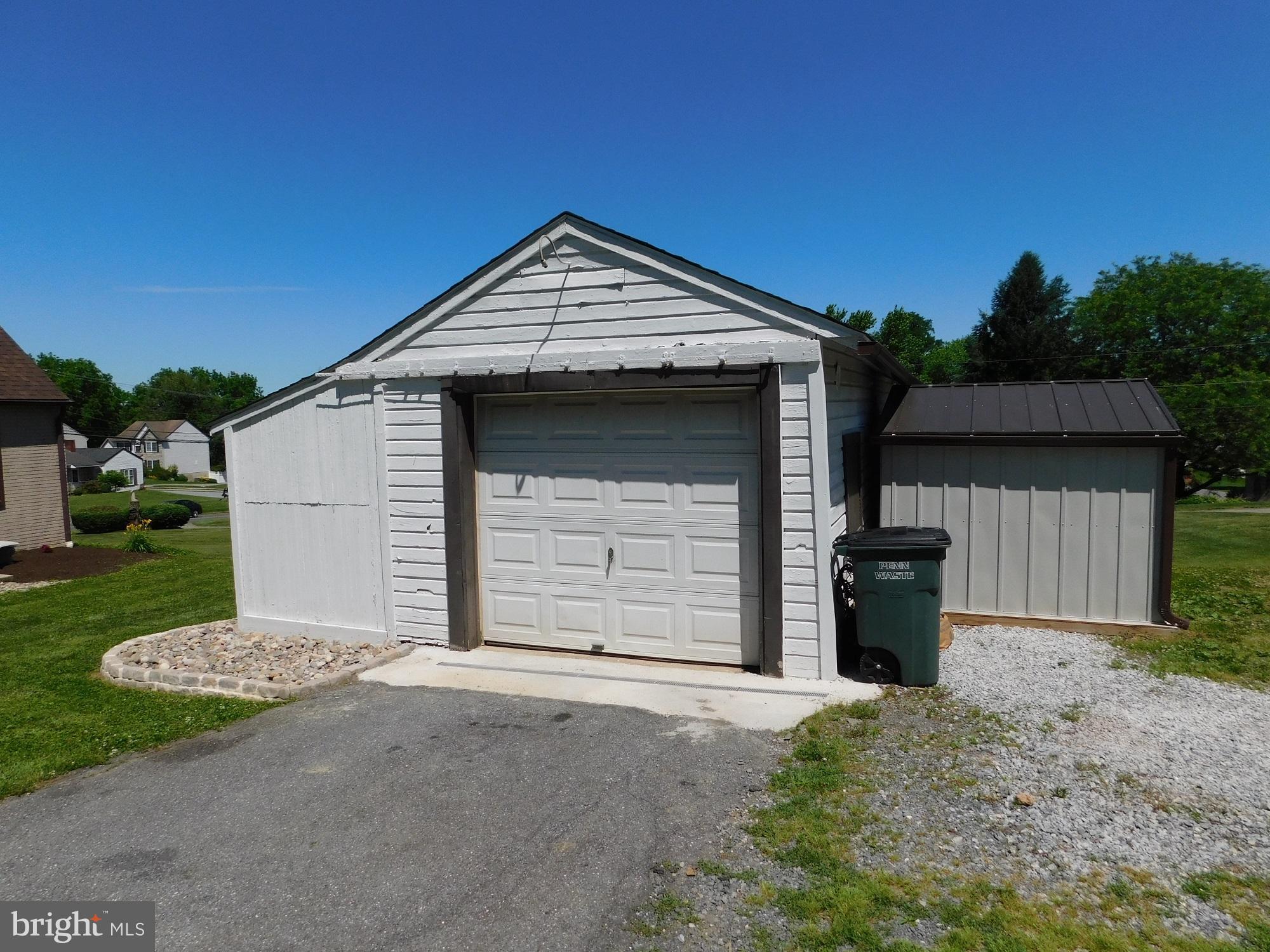 403 Lampeter Road Lancaster, PA 17602 - Photo 27 of 33 Detached Garage
