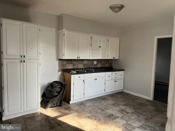 $1,700 | 3446 Lincoln Highway East, Unit 1, Paradise, PA 17562