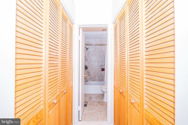 $380,000 | 20331 Gentle Way, Montgomery Village, MD 20886