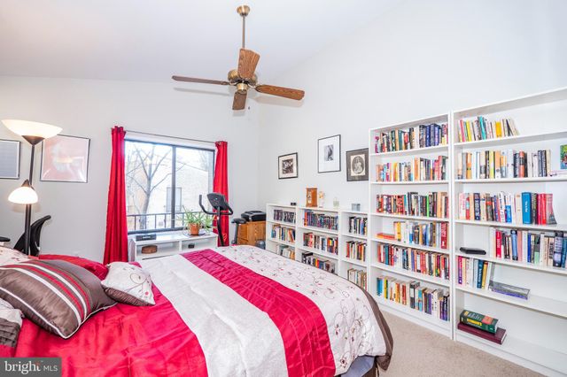 $380,000 | 20331 Gentle Way, Montgomery Village, MD 20886