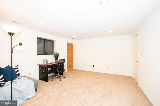 $380,000 | 20331 Gentle Way, Montgomery Village, MD 20886