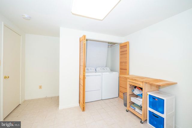 $380,000 | 20331 Gentle Way, Montgomery Village, MD 20886