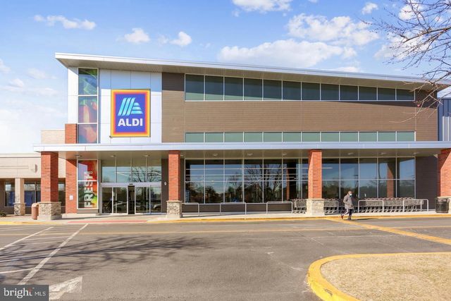 $380,000 | 20331 Gentle Way, Montgomery Village, MD 20886