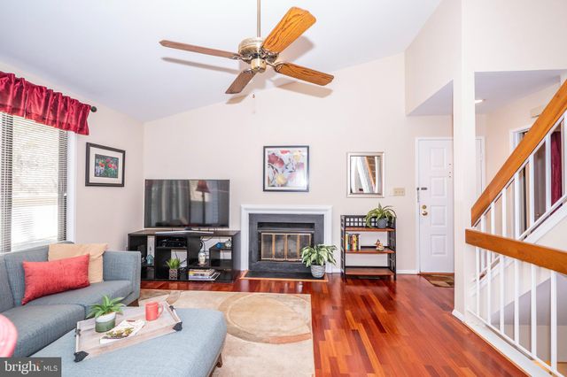 $380,000 | 20331 Gentle Way, Montgomery Village, MD 20886