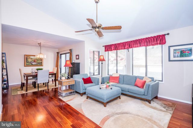 $380,000 | 20331 Gentle Way, Montgomery Village, MD 20886