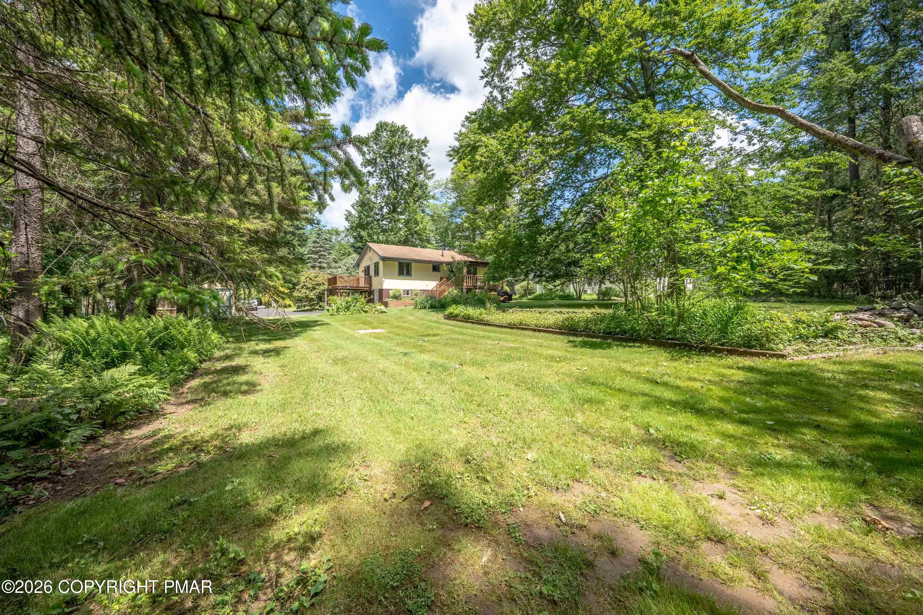 5226 Beechwood Road Pocono Lake, PA 18347 - Photo 37 of 65 5226 Beechwood-46