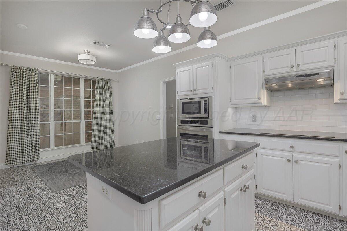 3614 West Point Drive Amarillo, TX 79119 - Photo 17 of 40 17-Kitchen 5