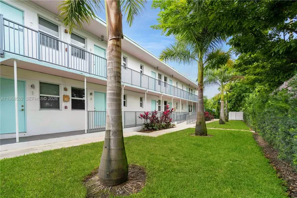 $1,600 | 1950 Northwest 2nd Court, Unit 2, Miami, FL 33136