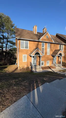 $245,000 | 26 Julia Court, Unit 26, East Windsor, CT 06016