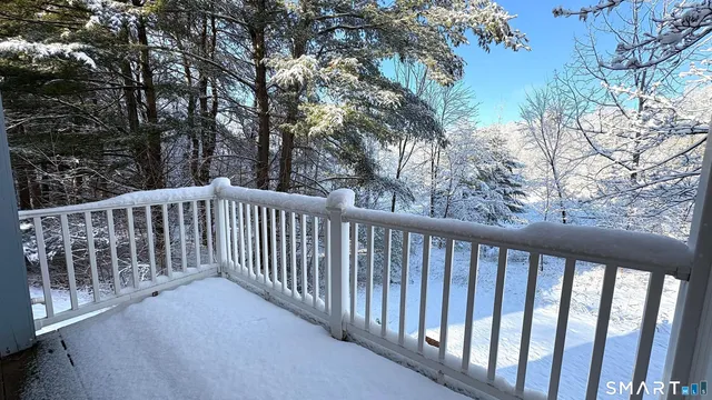 $245,000 | 26 Julia Court, Unit 26, East Windsor, CT 06016