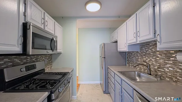 $245,000 | 26 Julia Court, Unit 26, East Windsor, CT 06016