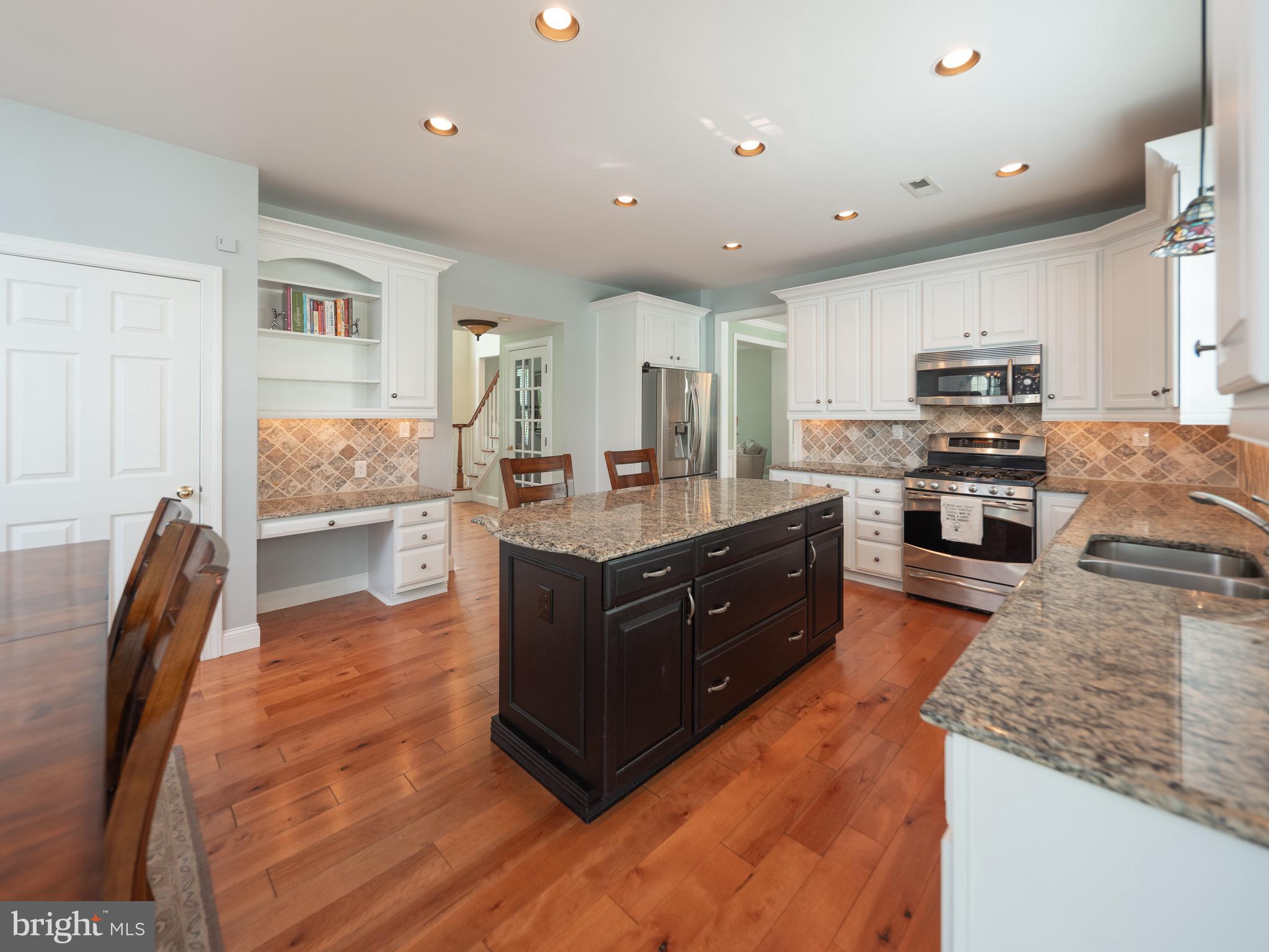 1695 Barnswallow Road Yardley, PA 19067 - Photo 17 of 69 Custom island