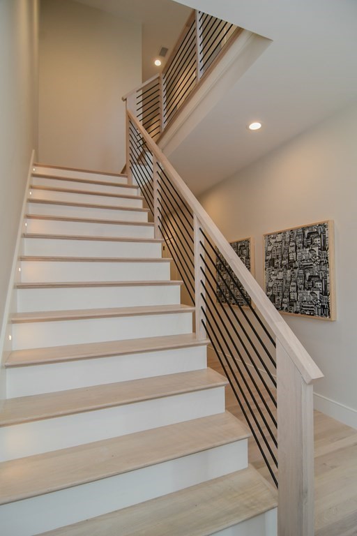 18 Cragmore Road, Unit 1 Newton, MA 02464 - Photo 15 of 31