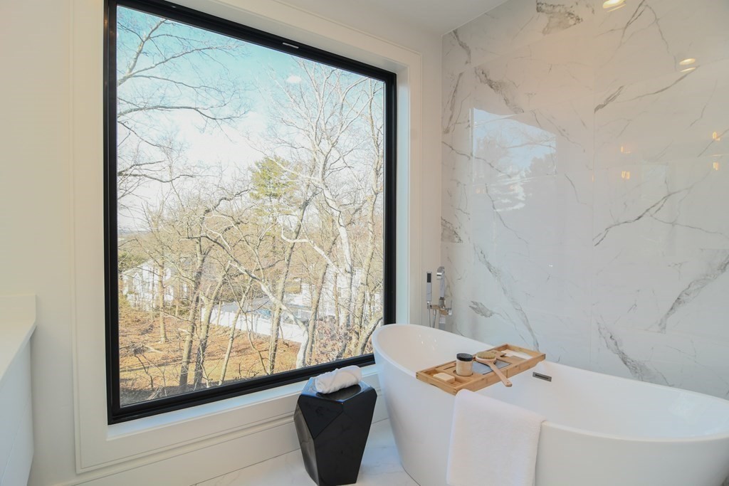 18 Cragmore Road, Unit 1 Newton, MA 02464 - Photo 19 of 31